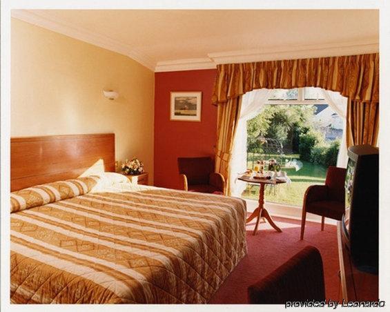 Greenhills 4* Limerick Junction